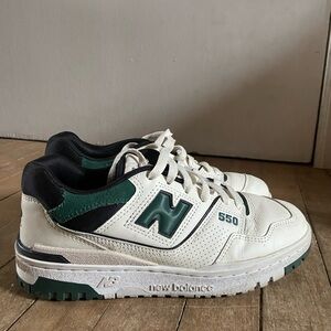 New Balance 550 W8 (M6.5) Off-white & Green